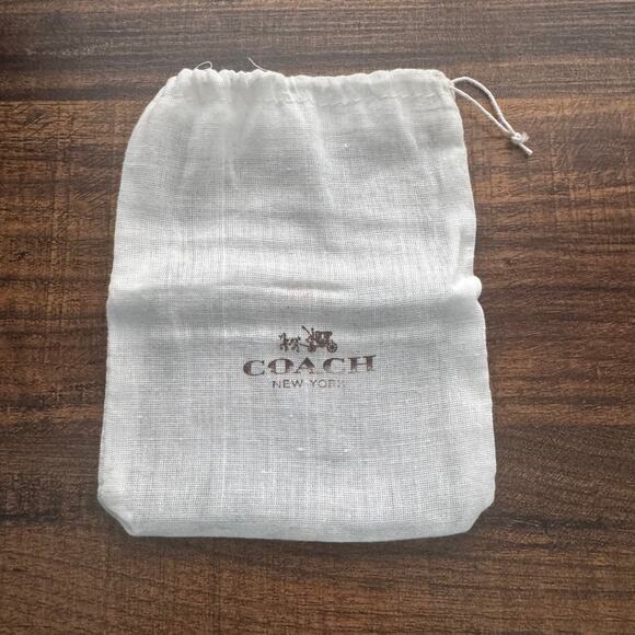 New Coach Embossed Liquid Gloss Patent Card Case in Black w/ Dust Bag - Picture 11 of 12